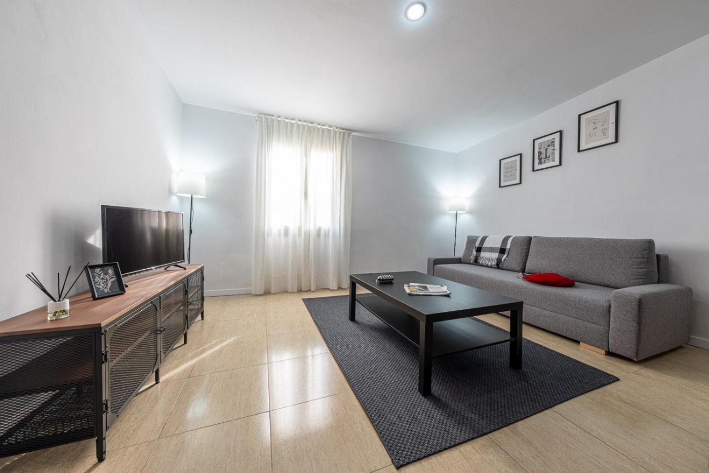 Urban Center Apartments Tarragona Esterno foto