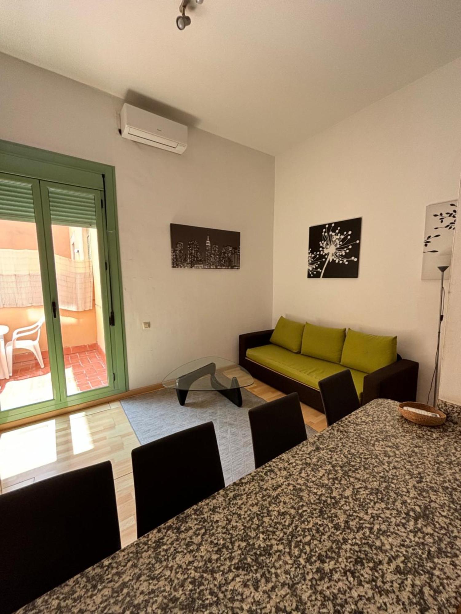 Urban Center Apartments Tarragona Esterno foto
