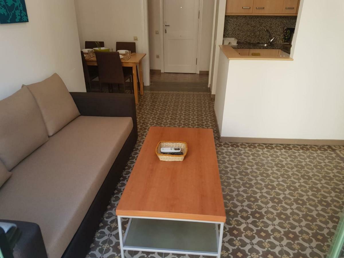 Urban Center Apartments Tarragona Esterno foto